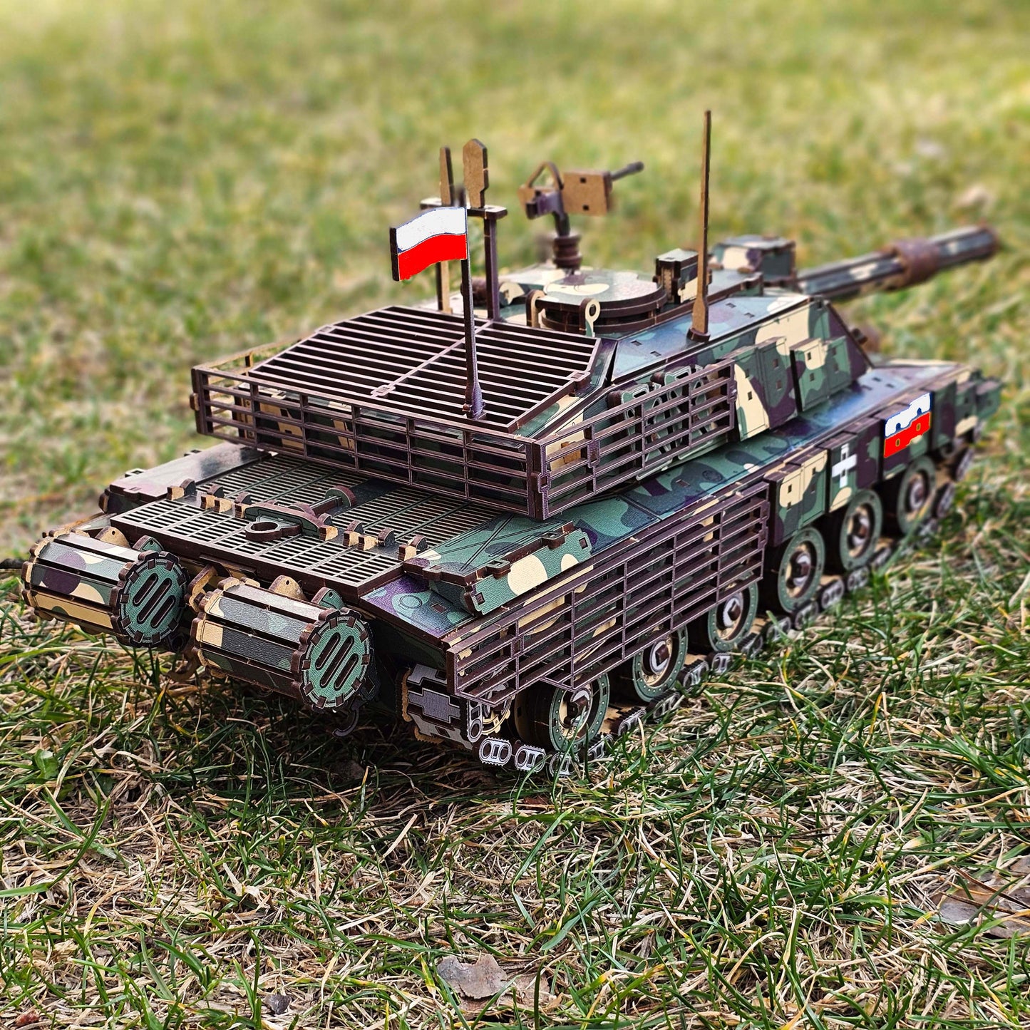 Drewniany 3D Konstruktor „Czołg CHALLENGER-2” – 1052 części, 58 cm (04107)