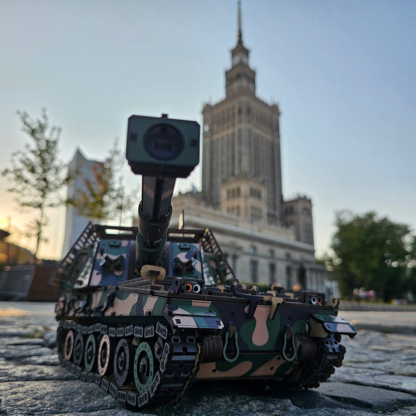 Drewniany 3D konstruktor „AHS KRAB” – samobieżna haubica, 966 elementów, 49 cm